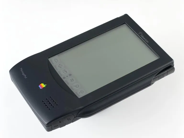 Apple Newton - 1993年発売の世界初のPDA